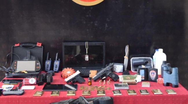 Gaziantep'te sahte MİT'çinin aracında silah, tarihi eser ve uyuşturucu ele geçiti