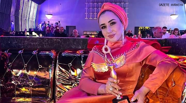 ONUN MAKYAJLARI UNUTULMAZ BİRER ESER