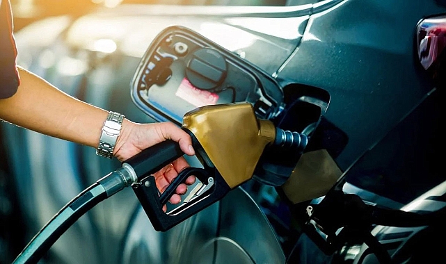 Benzine zam geldi
