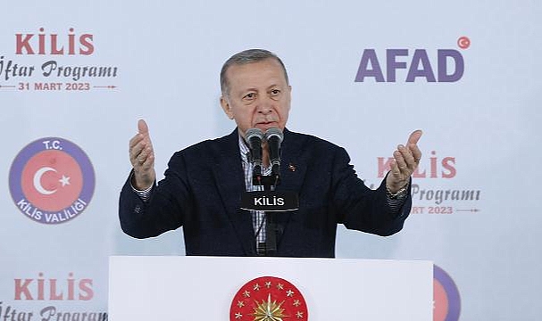 Cumhurbaşkanı: Onlar sahte gündem peşinde koşsun, bizim gündemimiz deprem