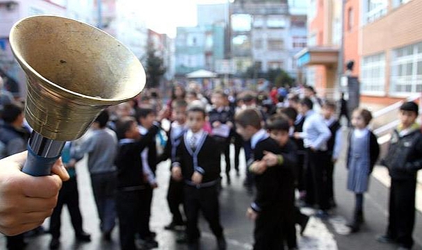 Depremden 49 gün sonra 4 ilde daha eğitim öğretim başladı