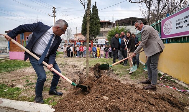 Gaziemir’de fidanlar toprakla buluştu