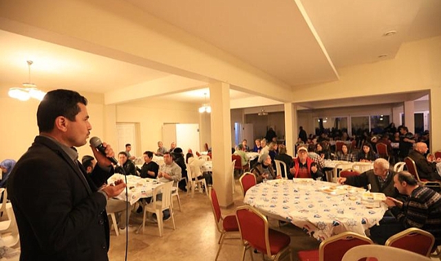 Güzelbahçe Belediyesi Konteyner Kentte İftar Yemeğine Başladı