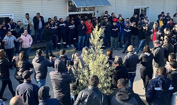 Karşıyaka Belediyesi işçileri iş bıraktı