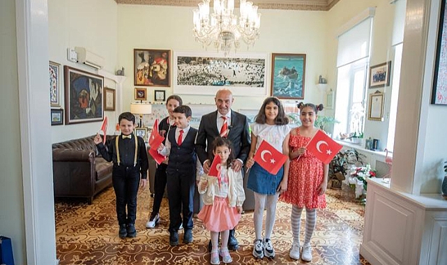 Başkan Tunç Soyer bu kez çocukları misafir etti