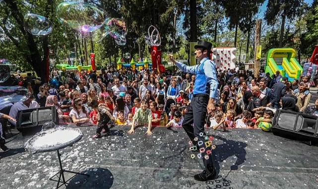 Buca’da 23 Nisan coşkusu, Hasanağa Bahçesi’’nde başladı