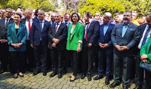 CHP İzmir’de bayram coşkusu!