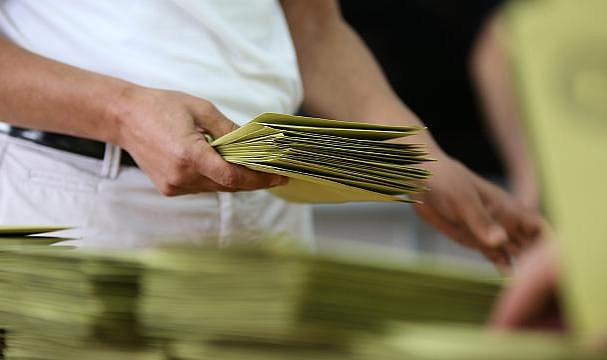 Cumhurbaşkanı adaylarının oy pusulasındaki yerleri bugün belli olacak