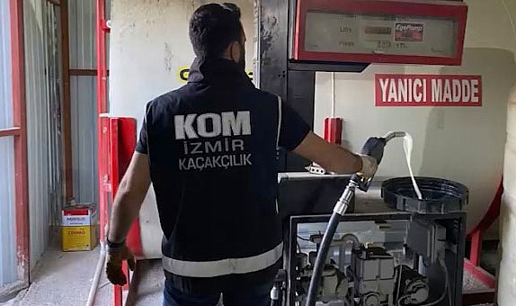 İzmir’de 44 ton kaçak akaryakıt ele geçirildi