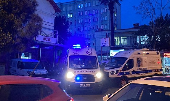 İzmir’de cinayet! 22 yaşındaki genç göğsünden bıçaklanarak öldürüldü