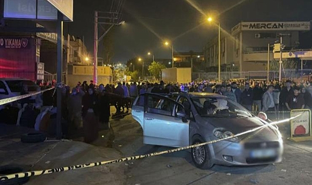 İzmir'de ehliyetsiz sürücü kaza yaptı: 1 ölü, 2 yaralı