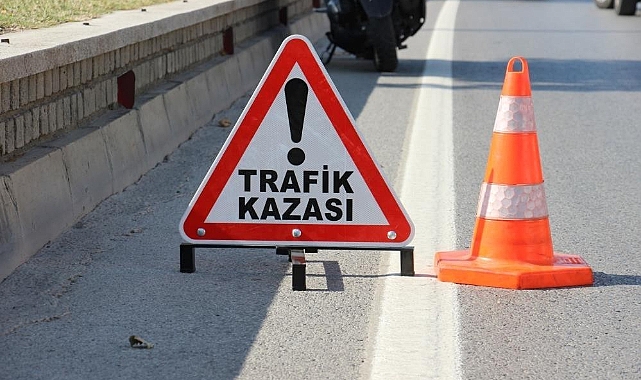 İzmir’de feci kaza: Otomobilin çarptığı adam hayatını kaybetti
