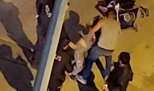 İzmir&#039;de korkunç olay! Sokak ortasında şiddet gördü yine de eşini polise vermedi