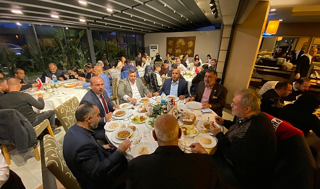 İzmir Konfederasyonu Dünya Romanlar Gününü Kutladı