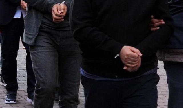 İzmir merkezli 10 ilde FETÖ operasyonu: 23 gözaltı, 5 tutuklama