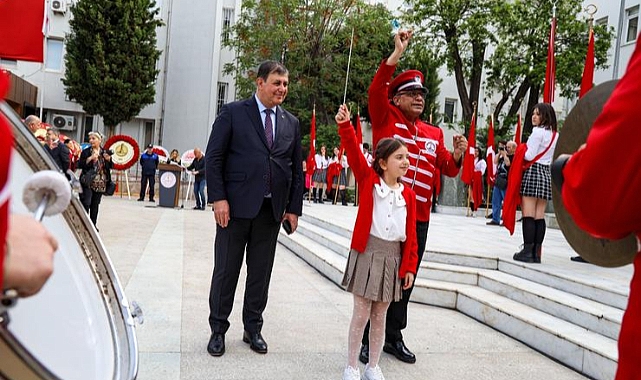 Karşıyaka’nın Çocukları 23 Nisan’ı Coşkuyla Kutladı