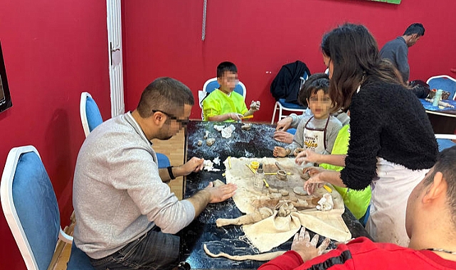 Narlıdere’de otizmli bireylere sanatla terapi