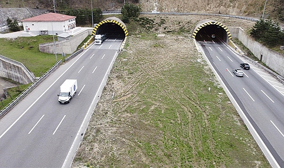 Otoyollar bayram trafiğine hazır