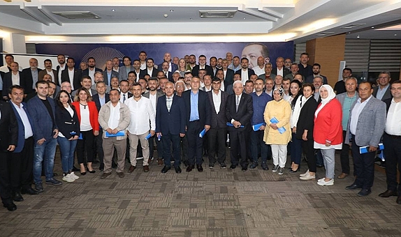 AK Parti İzmir’de, genel seçim öncesi yerel zirve!