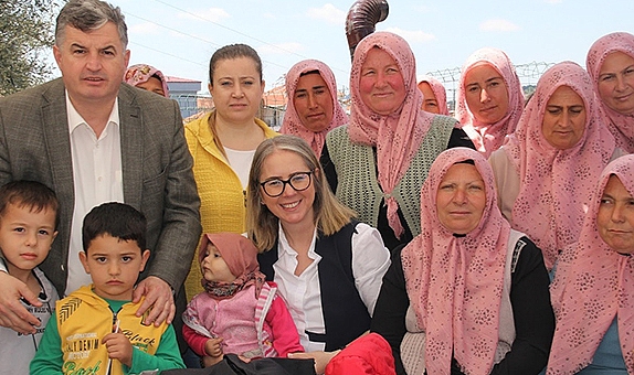 AK Parti’li Çankırı, CHP’nin İzmir reklamına yüklendi!
