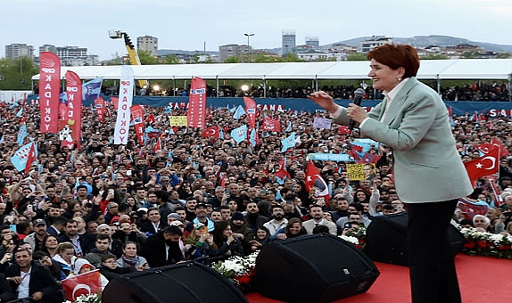 Akşener İstanbul’da konuştu