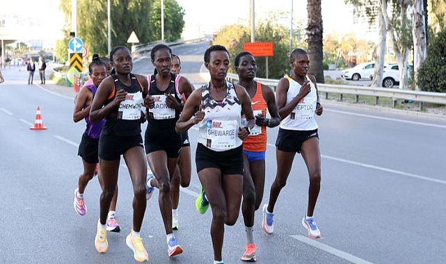 Atletizm dünyasının gözü Maraton İzmir’deydi