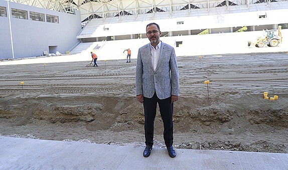 Bakan Kasapoğlu’ndan Alsancak Mustafa Denizli Stadı paylaşımı: İzmir’e yakıştı