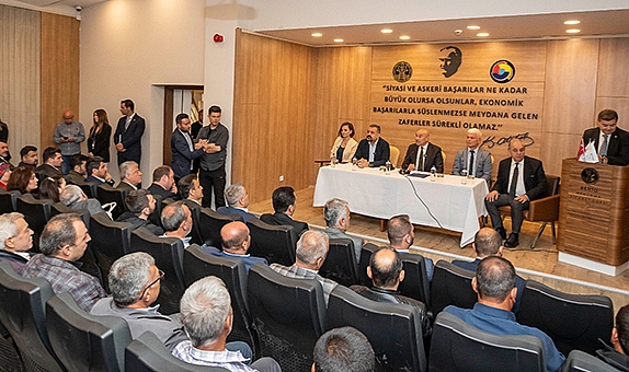 Başkan Tunç Soyer: Taşla sopayla korkutmaya çalışmak nedir?