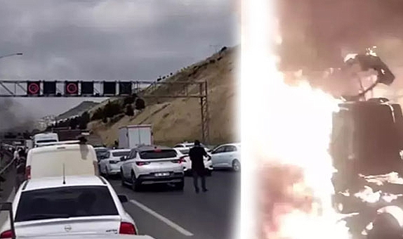 Bayraklı Tüneli’nde yangın.. TIR alev alev yandı