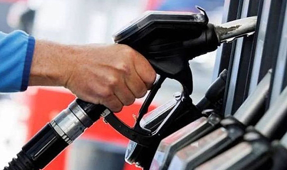 Benzine zam geldi