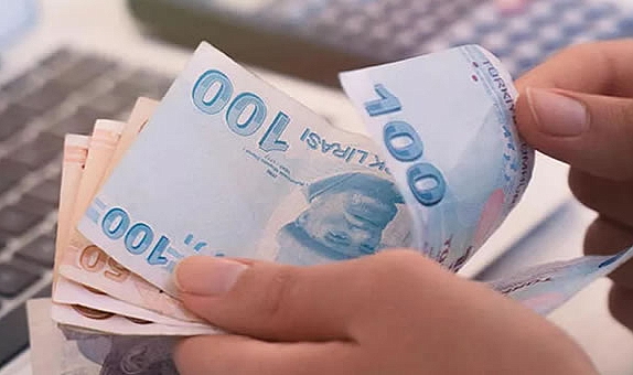 Emekli maaşlarına zam açıklaması! Kademeli artış yolda…