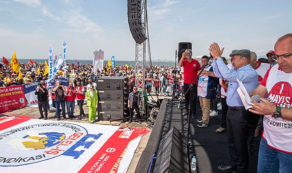 İzmir’de 1 Mayıs mitingi… Kim, ne mesaj verdi?