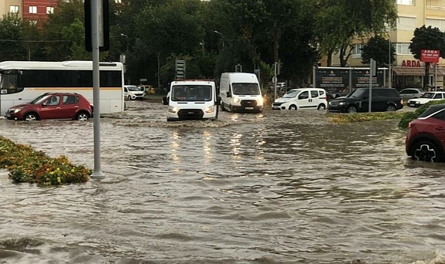 İzmir’de sağanak yağış uyarısı!