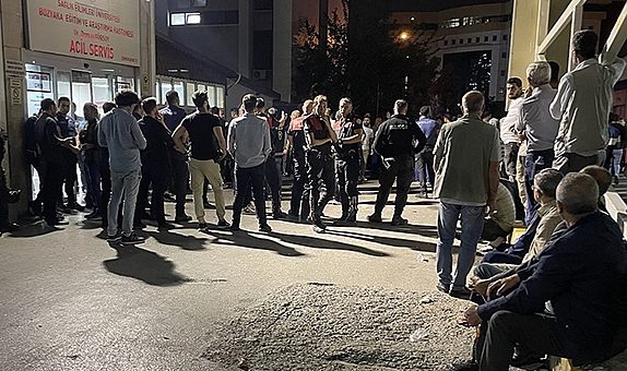 İzmir’de silahlı kavgada 5 kişi yaralandı