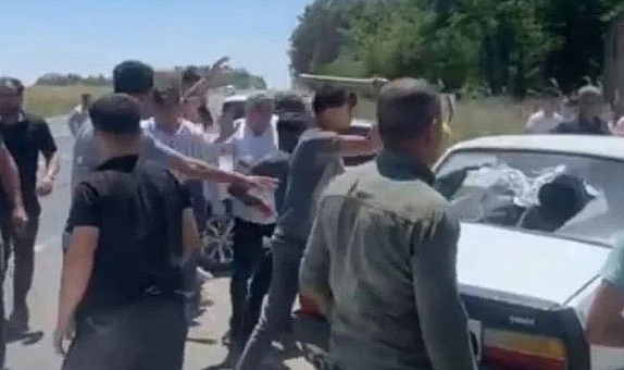 Seçim kavgası! İki aşiretin üyeleri birbirine girdi