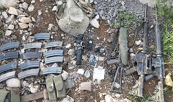 Teröristlere ait silah ve mühimmat ele geçirildi