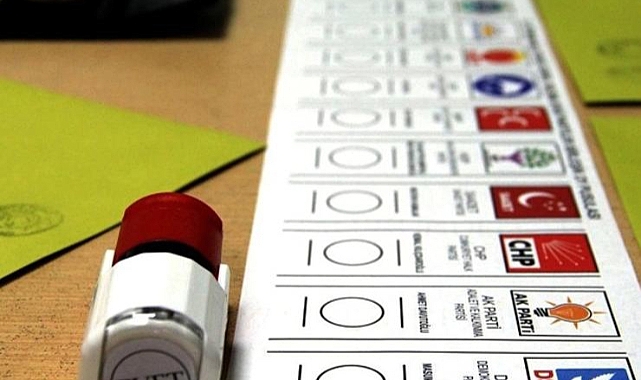 Türkiye sandık başında: Yurt genelinde oy verme işlemi başladı