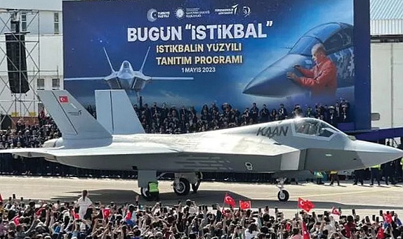 Yerli savaş uçağının adı “KAAN”