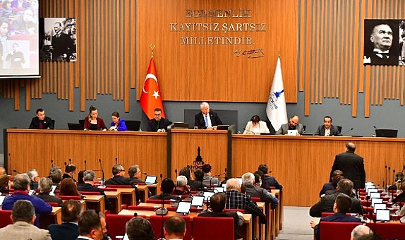 Büyükşehir Meclisi’nden İzmirli’ye özür…