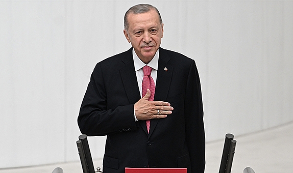 Cumhurbaşkanı Erdoğan TBMM’de yemin etti, mazbatasını aldı!