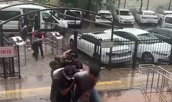 İzmir’de faciadan dönüldü: 6 el yapımı patlayıcı ele geçirildi