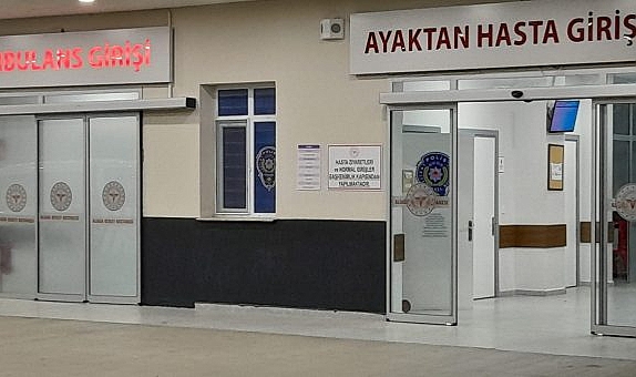 İzmir’de gıda zehirlenmesi şüphesiyle 11 kişi hastaneye kaldırıldı