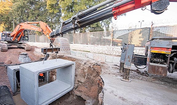 İzmir tarihinin en büyük yağmur suyu ayrıştırma yatırımı sürüyor