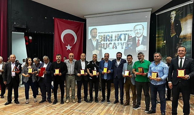 Kalfaoğlu üstün başarı gösteren partililere teşekkür etti