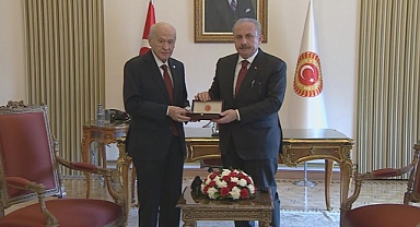 Mustafa Şentop, başkanlık görevini Devlet Bahçeli’ye devretti
