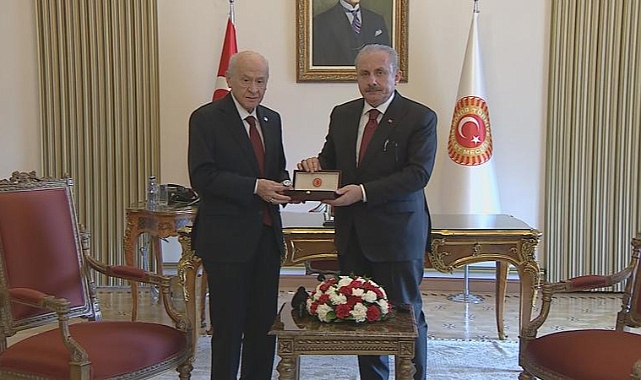 Mustafa Şentop, başkanlık görevini Devlet Bahçeli’ye devretti