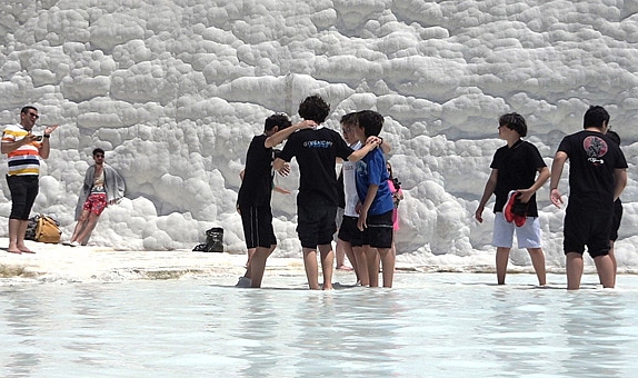 Pamukkale’ye ilk 5 ayda 561 bin turist geldi