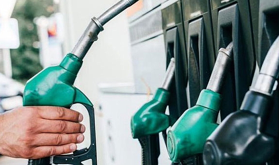 Benzine yeni zam yolda: 2 lira daha artacak! İzmir’de benzin fiyatları…