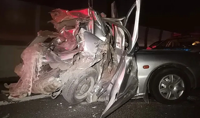 İzmir'de feci kaza: 1 ölü, 2 yaralı