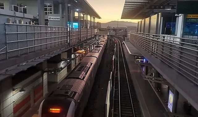 İzmir'de grev başladı... Büyükşehir'den ilk açıklama geldi